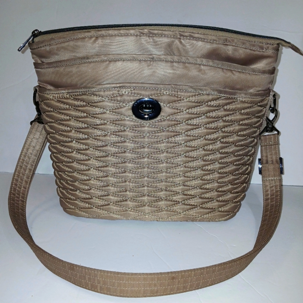 Lug Adagia Shoulder / Crossbody Bag